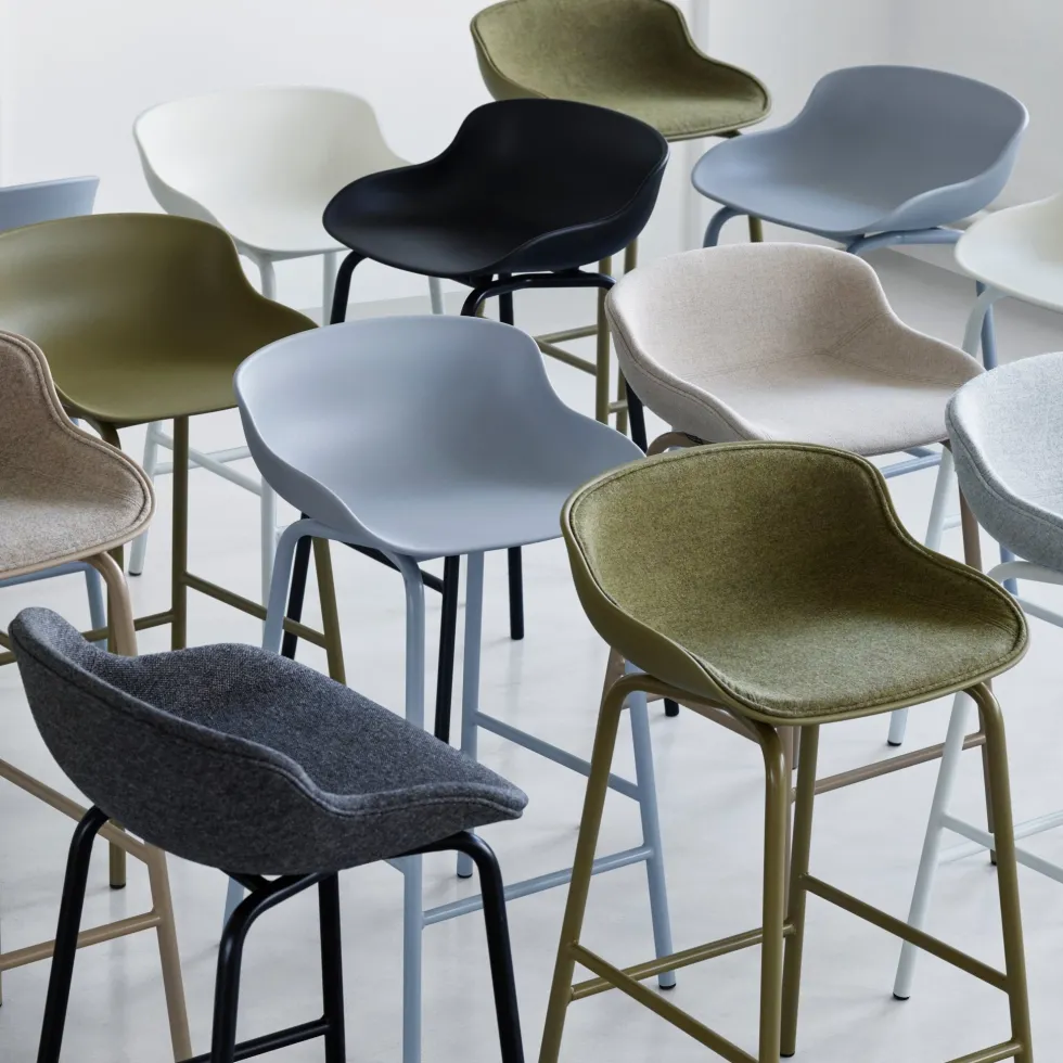 Tabouret de bar en acier et pp gris 75 cm Hyg - Normann Copenhagen