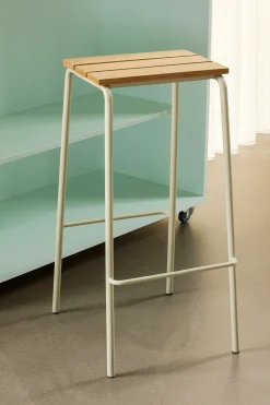 Tabouret de bar en bois de frêne et métal sable Stilt - Hübsch