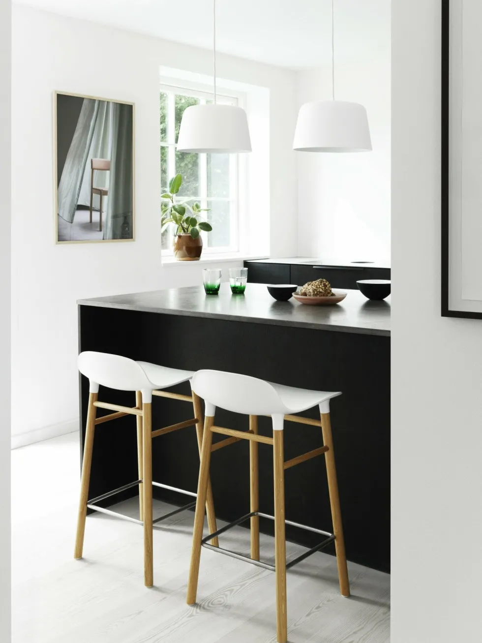 Tabouret de bar en chêne naturel et pp bleu 75 cm Form - Normann Copenhagen