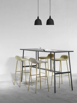 tabouret de bar en laiton et pp bleu 65 cm Form - Normann Copenhagen