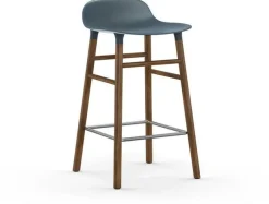 Tabouret de bar en noyer naturel et pp bleu 65 cm Form - Normann Copenhagen