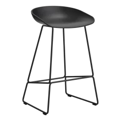 Tabouret de bar en plastique recyclé noir et pieds en acier noir 65 cm AAS 38 2.0 - HAY