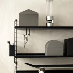 Étagère basse en métal noir 58x2x30cm String System - String furniture