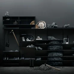 Étagère haute en métal noir 58x7x30cm String System - String furniture