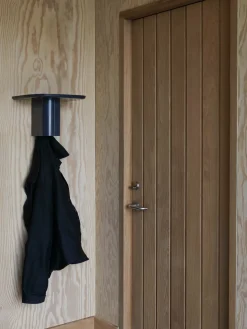 Étagère murale en aluminium rose S Korpus - HAY