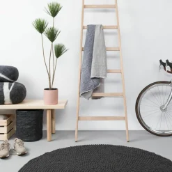 Tapis à boules de feutre anthracite 160 cm Kuno - myfelt