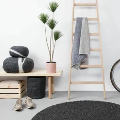 Tapis à boules de feutre anthracite marbré 160 cm Hugo - myfelt