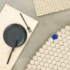 Tapis à boules de feutre beige 90 cm Big One - myfelt