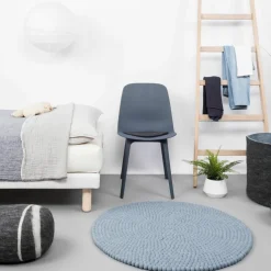 Tapis à boules de feutre bleu clair 70 cm Mia - myfelt