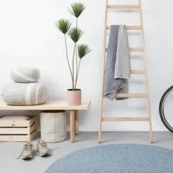 Tapis à boules de feutre bleu clair 90 cm Mia - myfelt