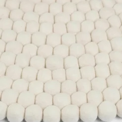 Tapis à boules de feutre écru 120 cm Linéa - myfelt