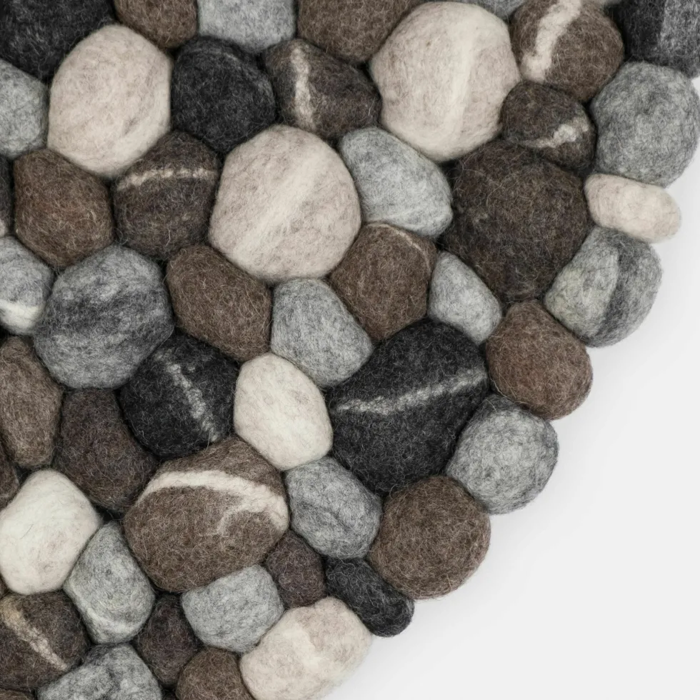 Tapis à boules de feutre effet pierre 50 cm Hardy - myfelt