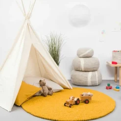 Tapis à boules de feutre moutarde 160 cm Klara - myfelt