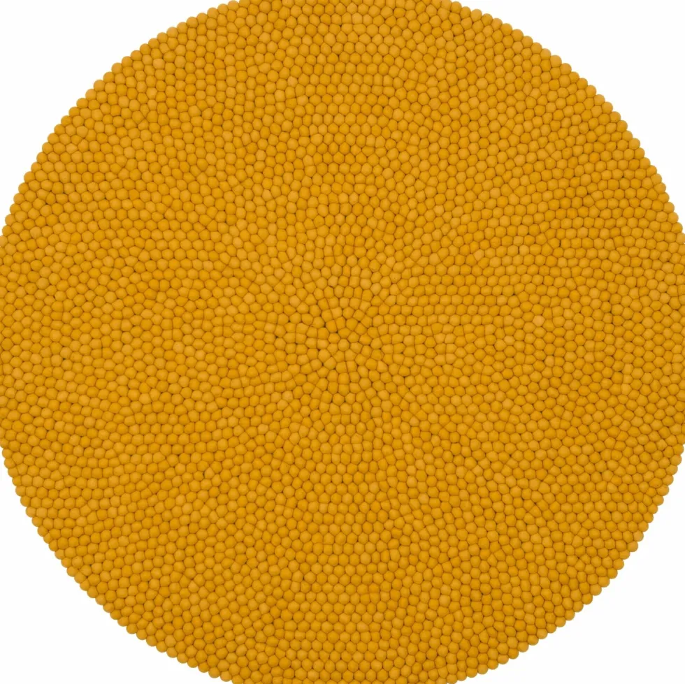 Tapis à boules de feutre moutarde 160 cm Klara - myfelt