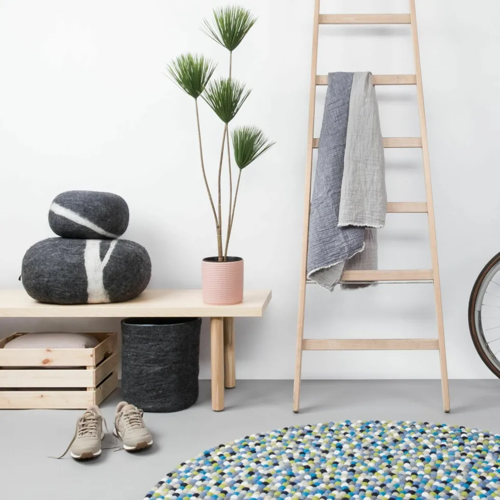 Tapis à boules de feutre multicolore bleu et vert 120 cm Fritz - myfelt
