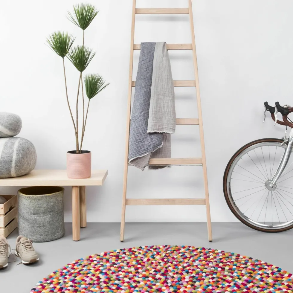 Tapis à boules de feutre multicolore 160 cm Lotte - myfelt