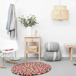Tapis à boules de feutre multicolore 160 cm Lotte - myfelt