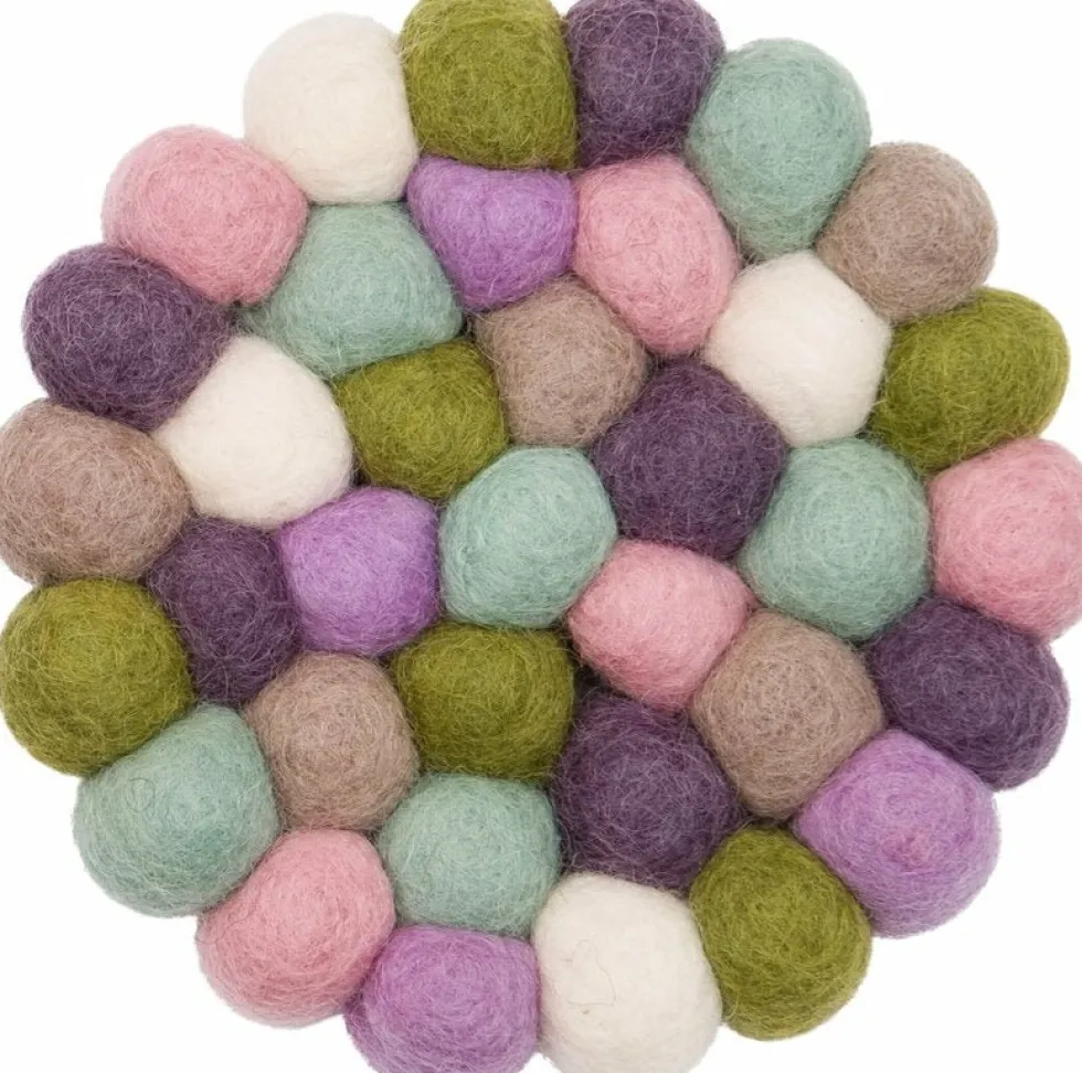 Tapis à boules de feutre multicolore pastel 160 cm Greta - myfelt