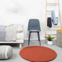 Tapis à boules de feutre rouge brique 70 cm Lora - myfelt