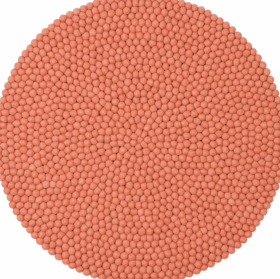 Tapis à boules de feutre saumon 90 cm Lea - myfelt