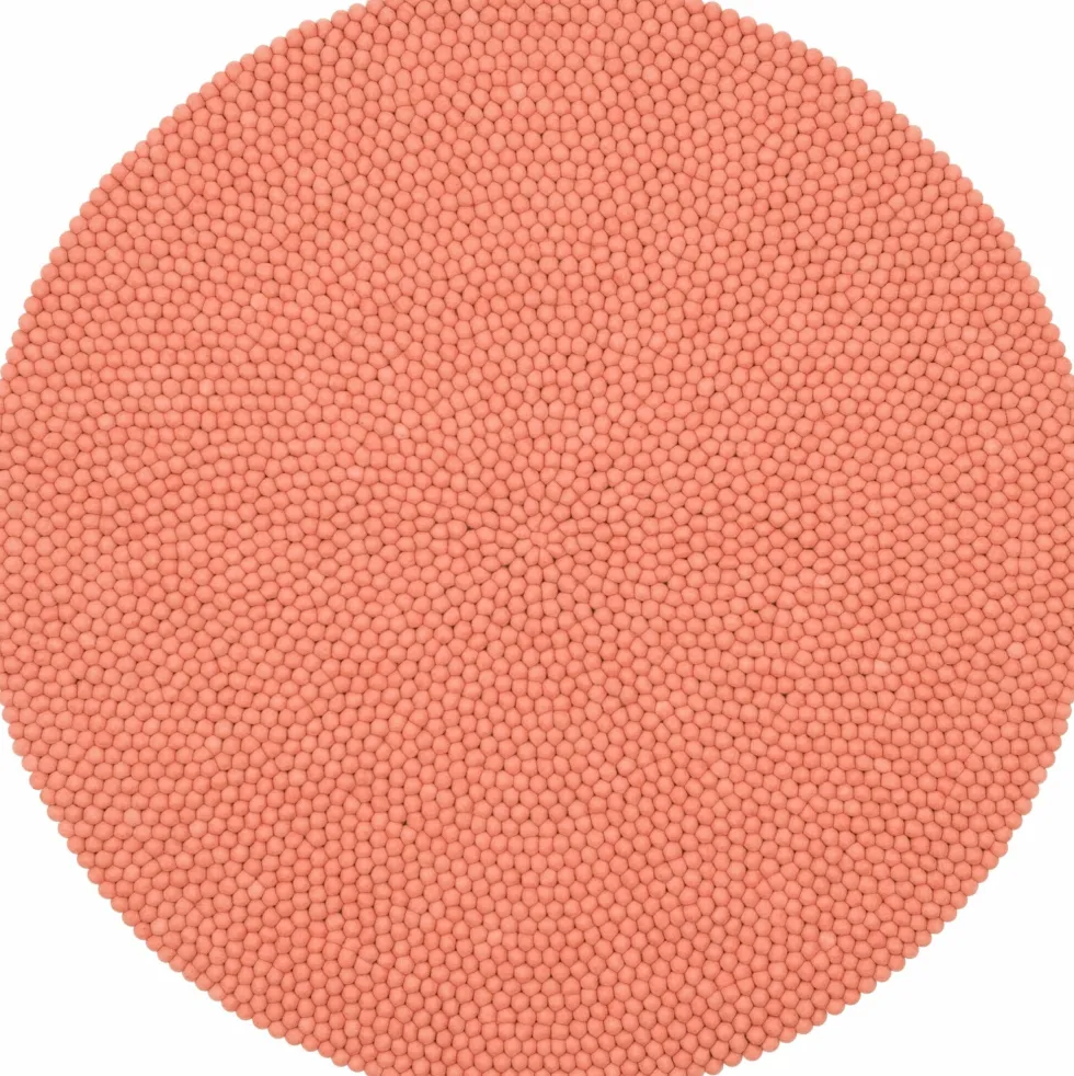 Tapis à boules de feutre saumon 180 cm Lea - myfelt