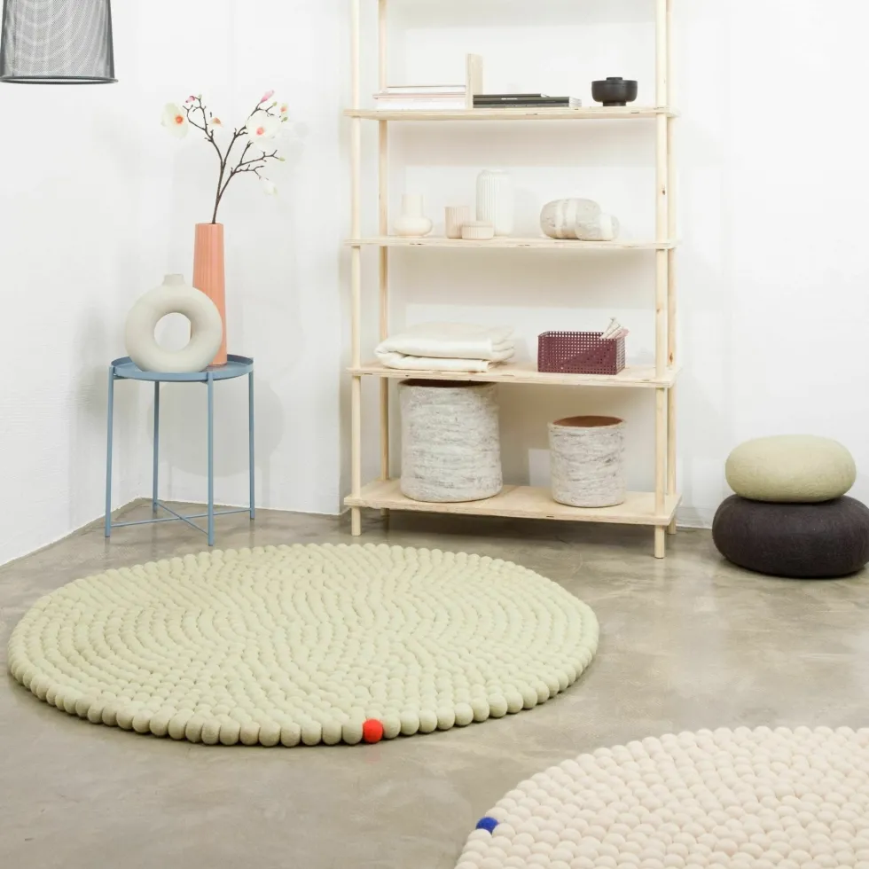 Tapis à boules de feutre vert-beige 90 cm Big One - myfelt