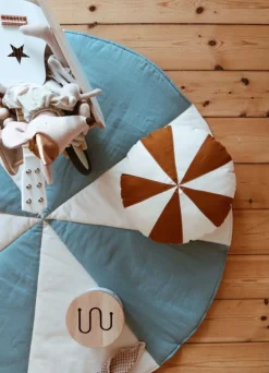 Tapis rond en coton et lin patchwork bleu cirque - Moi Mili