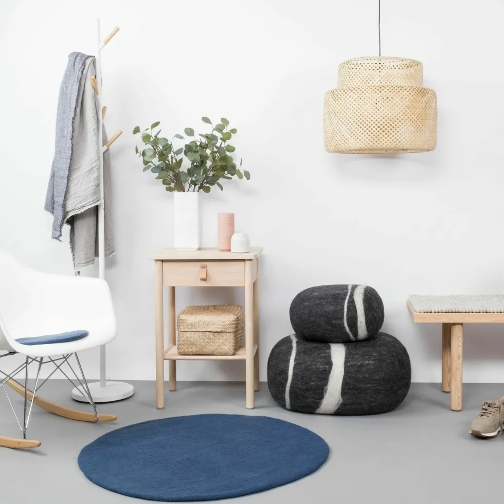 Tapis rond en laine bleu foncé 90 cm Alva - myfelt