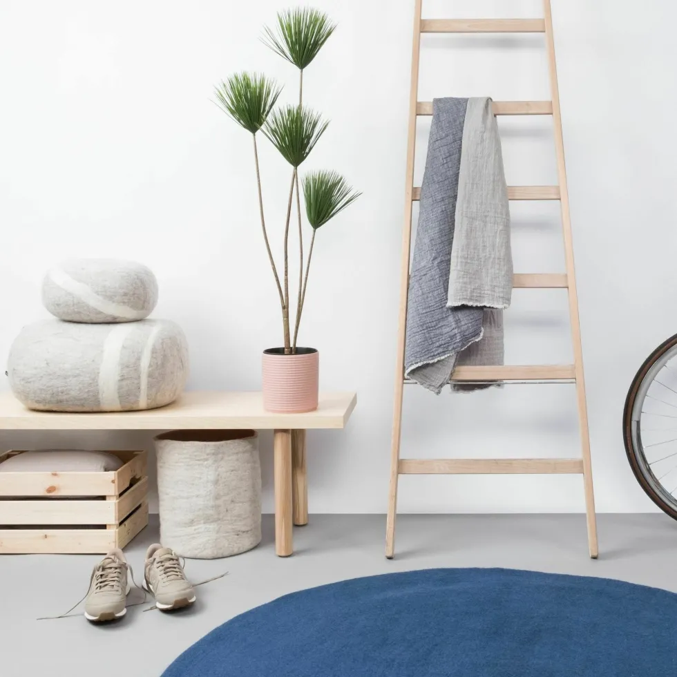Tapis rond en laine bleu foncé 200 cm Alva - myfelt