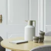 Thermos en plastique noire et dorée 1,5L Geo Vacuum - Normann Copenhagen