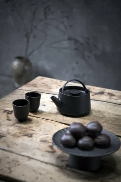Théière 80 cl en fonte noir Inku - Serax