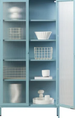 Vaisselier en acier bleu océan et verre cannelé 85x40x170cm The Collector - Mustard Made