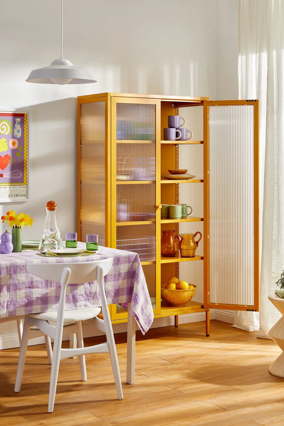 Vaisselier en acier jaune moutarde et verre cannelé 85x40x170cm The Collector - Mustard Made
