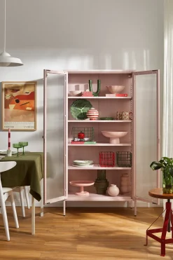 Vaisselier en acier rose blush et verre cannelé 85x40x170cm The Collector - Mustard Made