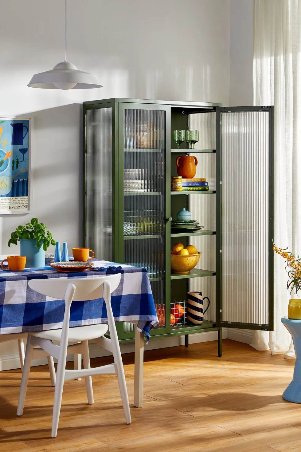 Vaisselier en acier vert olive et verre cannelé 85x40x170cm The Collector - Mustard Made