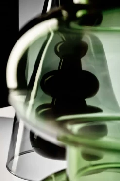 Vase conique en verre noir 22cm Bump - Tom Dixon