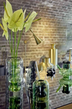 Vase conique en verre noir 22cm Bump - Tom Dixon