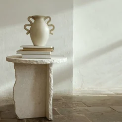 Vase de table en grès crème 27,5 x 27 x 18 cm Verso - Ferm Living