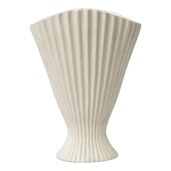 Vase en grès blanc cassé Fountain - Ferm living