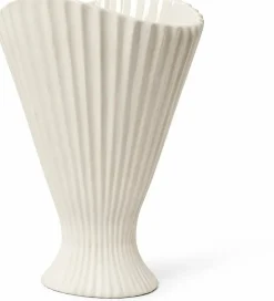 Vase en grès blanc cassé Fountain - Ferm living