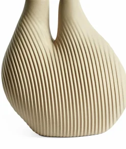 Vase en porcelaine beige Chamber W&S - Hay