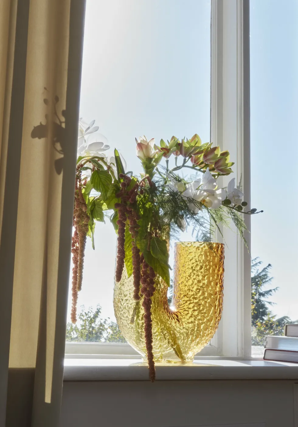 Vase en verre jaune 40 cm Arura - AYTM