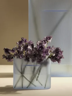 Vase en verre soufflé bleu 16,5cm Ridge - Muuto