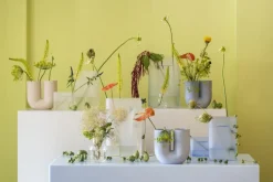 Vase en verre soufflé bleu 35cm Ridge - Muuto