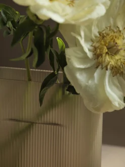Vase en verre soufflé taupe 16,5cm Ridge - Muuto