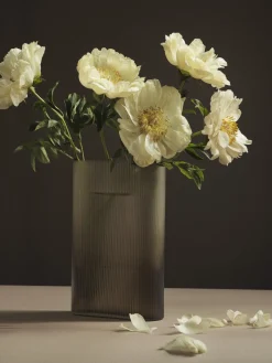 Vase en verre soufflé taupe 48,5cm Ridge - Muuto
