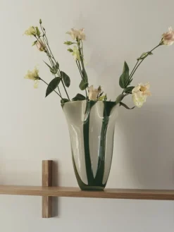 Vase en verre soufflé vert et blanc 23x31,5cm Liva - Broste Copenhagen