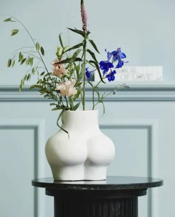 Vase femme en céramique blanc 22 x 23 cm Avaji - Nordal