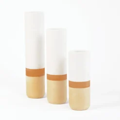 3 vases en roche saline jaune ocre 2,4 cm Labo - Studio Rosaroom