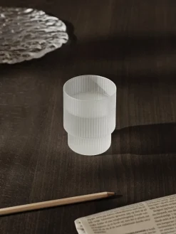 4 Verres à eau givrés Ripple - Ferm Living